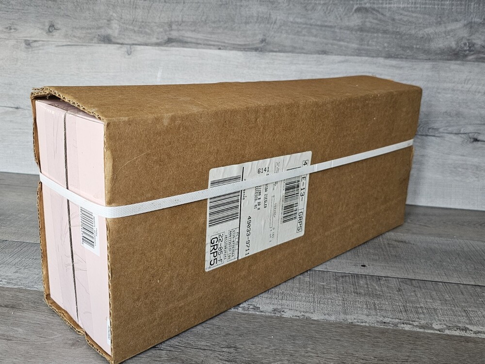 2010 Madame Alexander Haley Brunette 18" Doll NRFB Shipper Sealed Rare